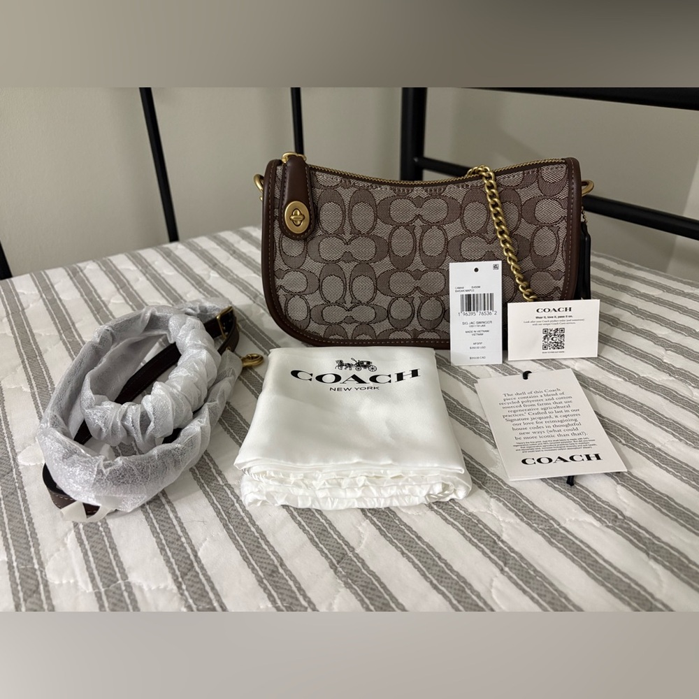 Coach Swinger Bag Regular Large Size Signature Jacquard Oak/Maple Brown Brass